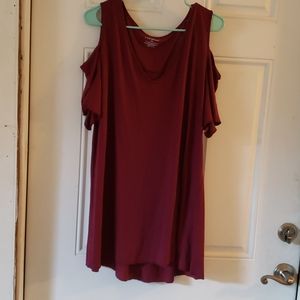 (NWOT) LB Drop Sleeve Cold Shoulder Top